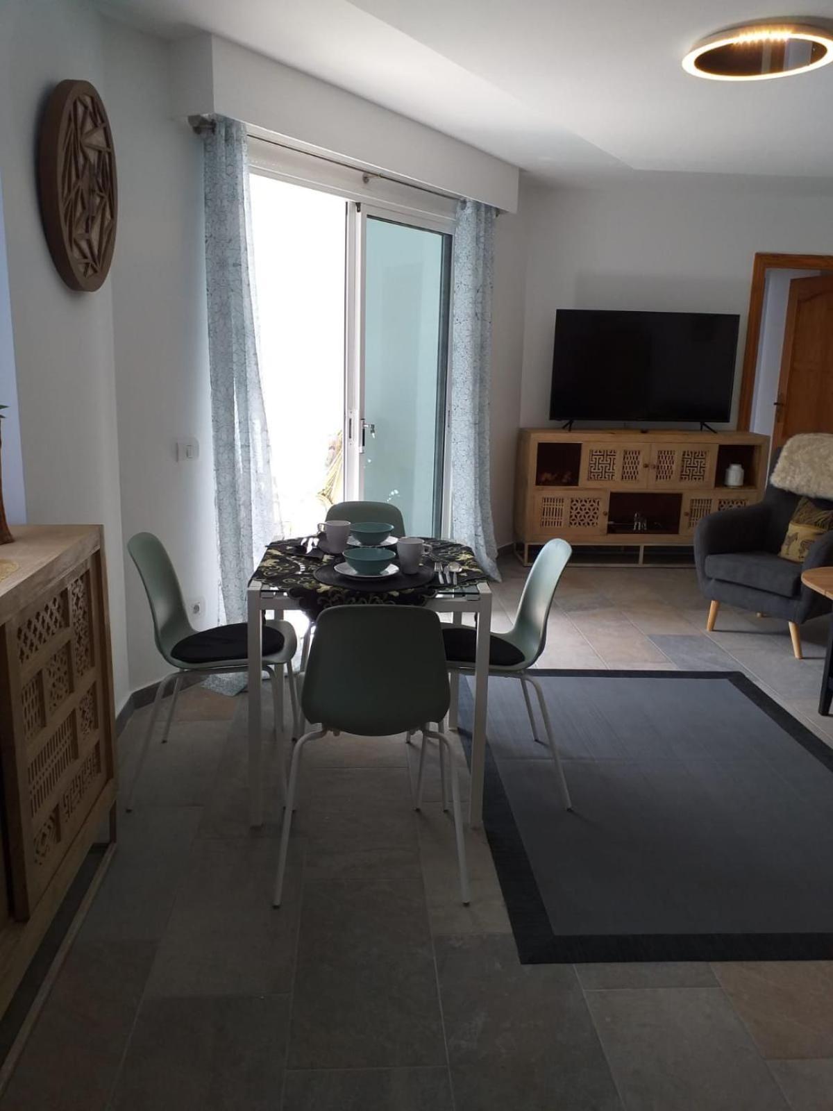Appartement In Mesa Del Mar Mit Offenem Balkon