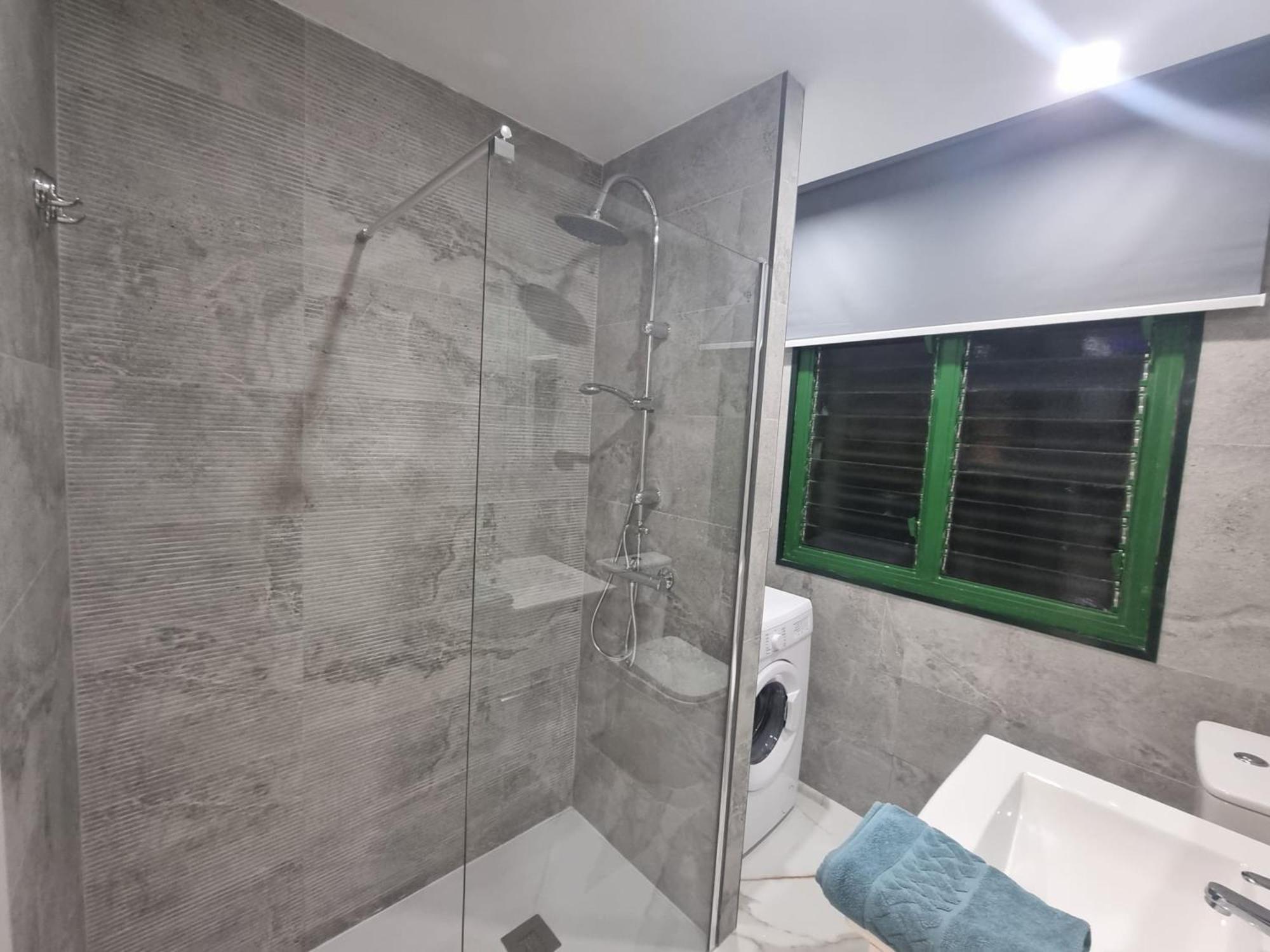 Casa Palmera 2 Only 150 Meters To The Beach, Heated Pool, Wifi, Sat-Tv, Terrace, Central Location, Washing Machine *