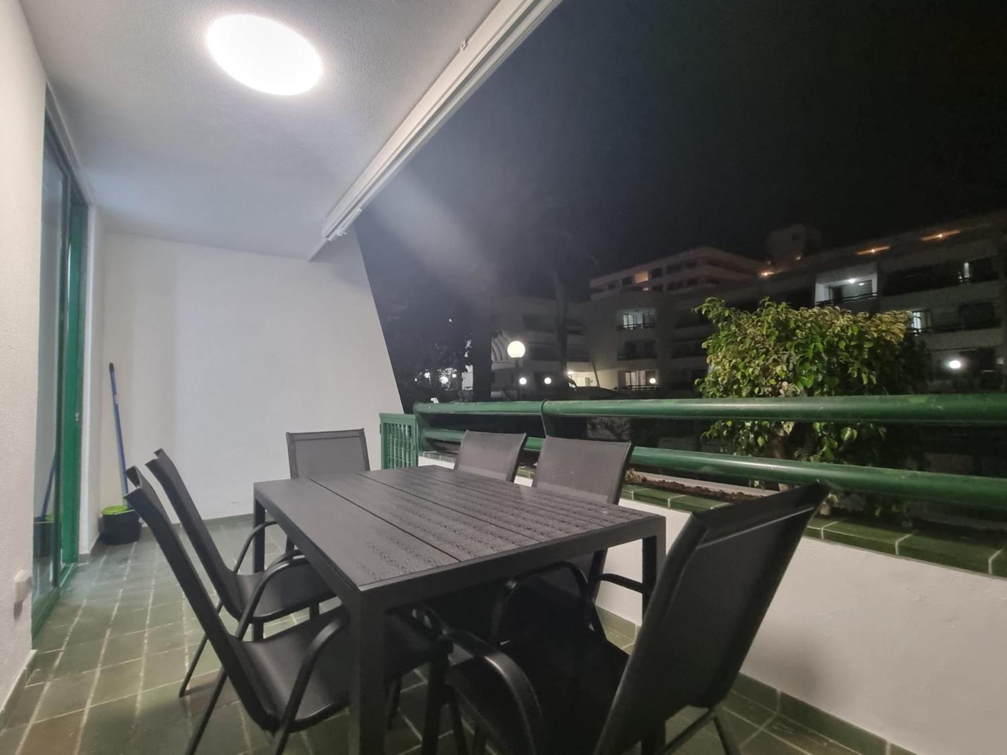 Casa Palmera 2 Only 150 Meters To The Beach, Heated Pool, Wifi, Sat-Tv, Terrace, Central Location, Washing Machine