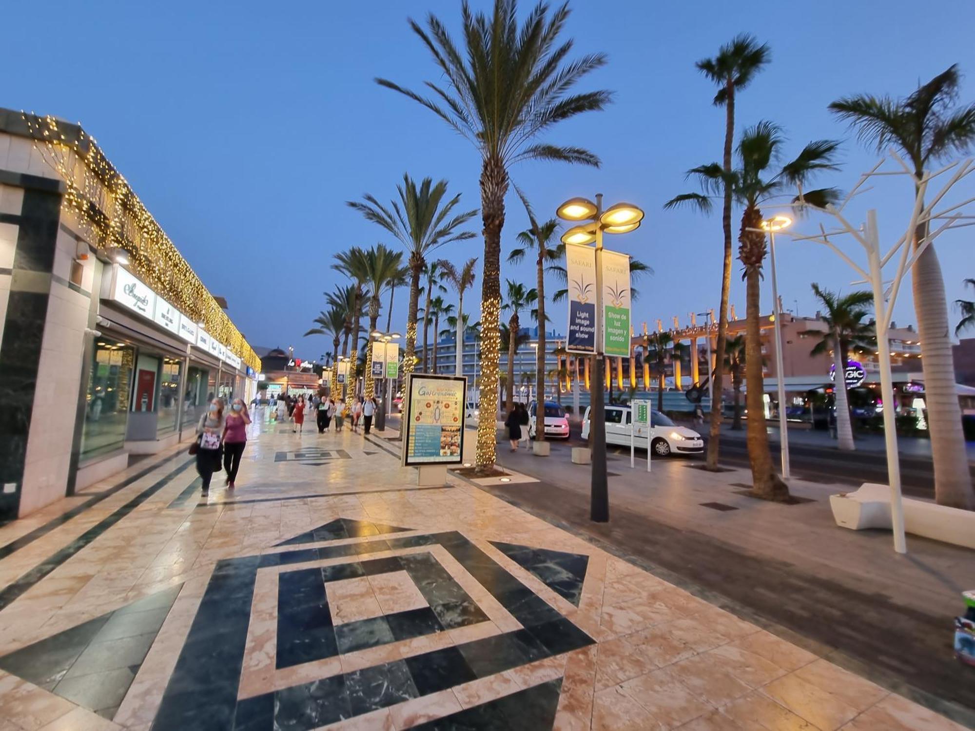Casa Palmera 2 Only 150 Meters To The Beach, Heated Pool, Wifi, Sat-Tv, Terrace, Central Location, Washing Machine * Playa de las Americas (Tenerife)