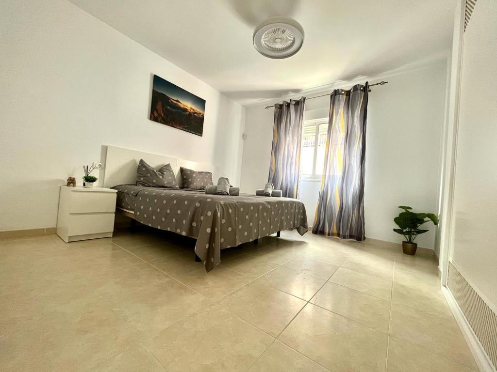 Great View Over The Ocean In Blanca With Wifi And Pool Apartamento