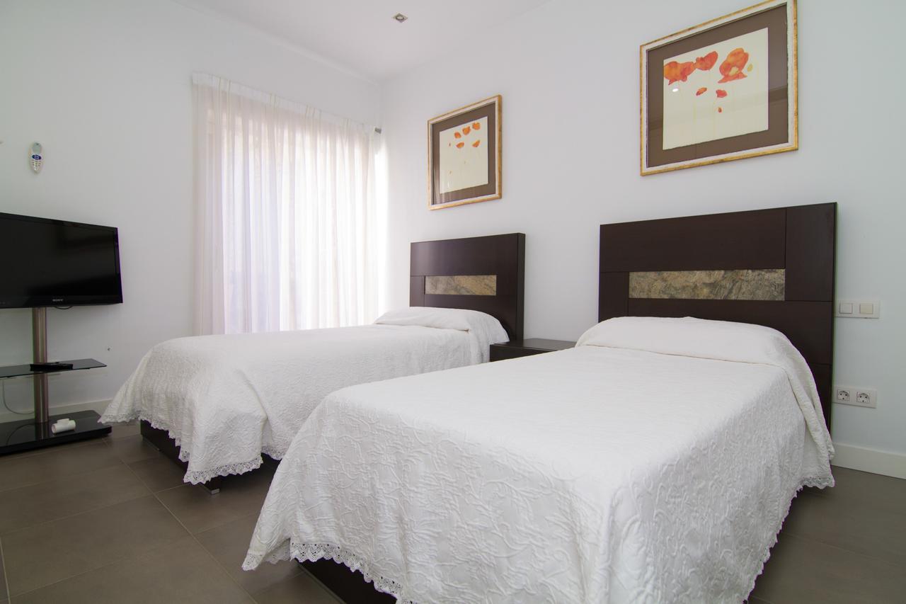 Villa Luxury In Habitats Del Duque