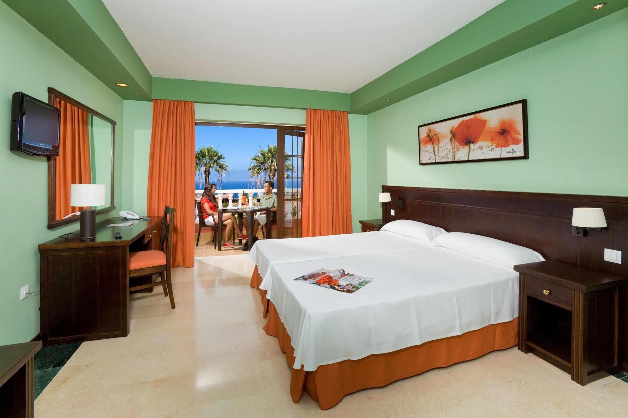 Grand Callao 4*