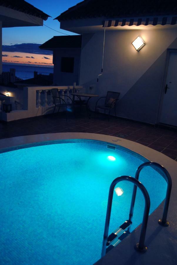 Casa Blanca Villa *