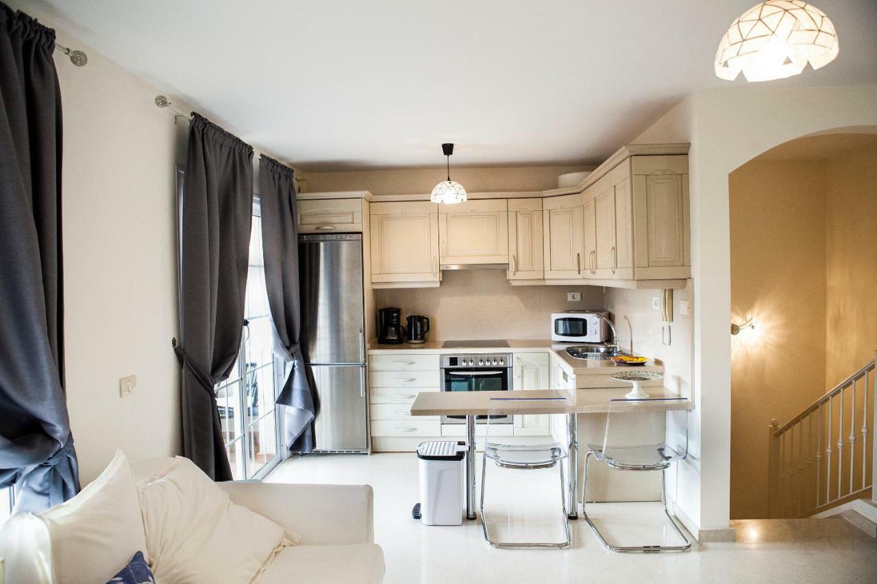 Duplex 2 Bedrooms For With Air Conditioner *