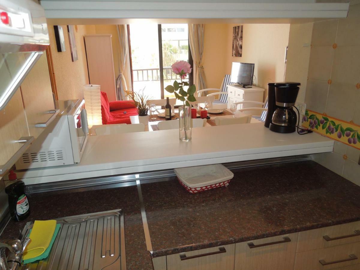 Vistasol, Beach Front With Heated Pool In Parque Santiago 2, Wifi Apartment Playa de las Americas (Tenerife)
