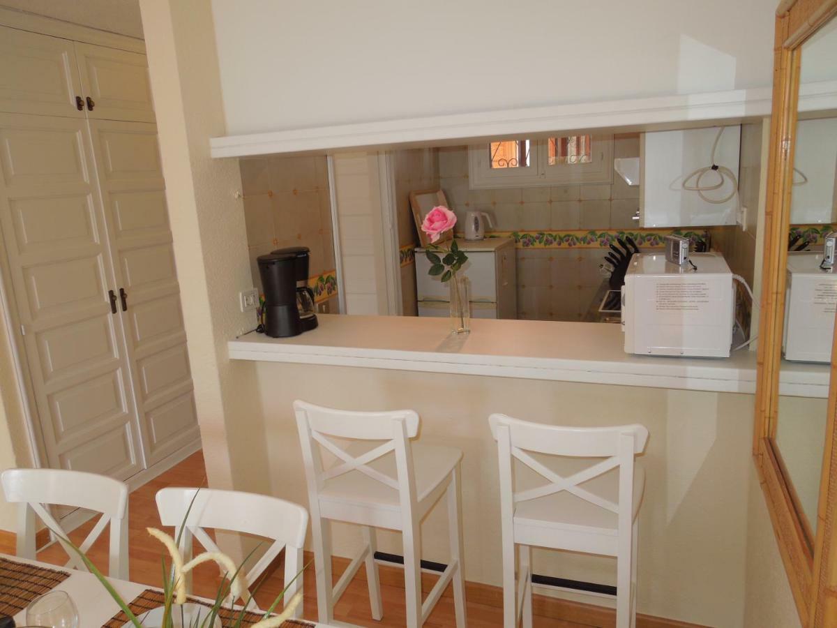 Vistasol, Beach Front With Heated Pool In Parque Santiago 2, Wifi * Playa de las Americas (Tenerife)