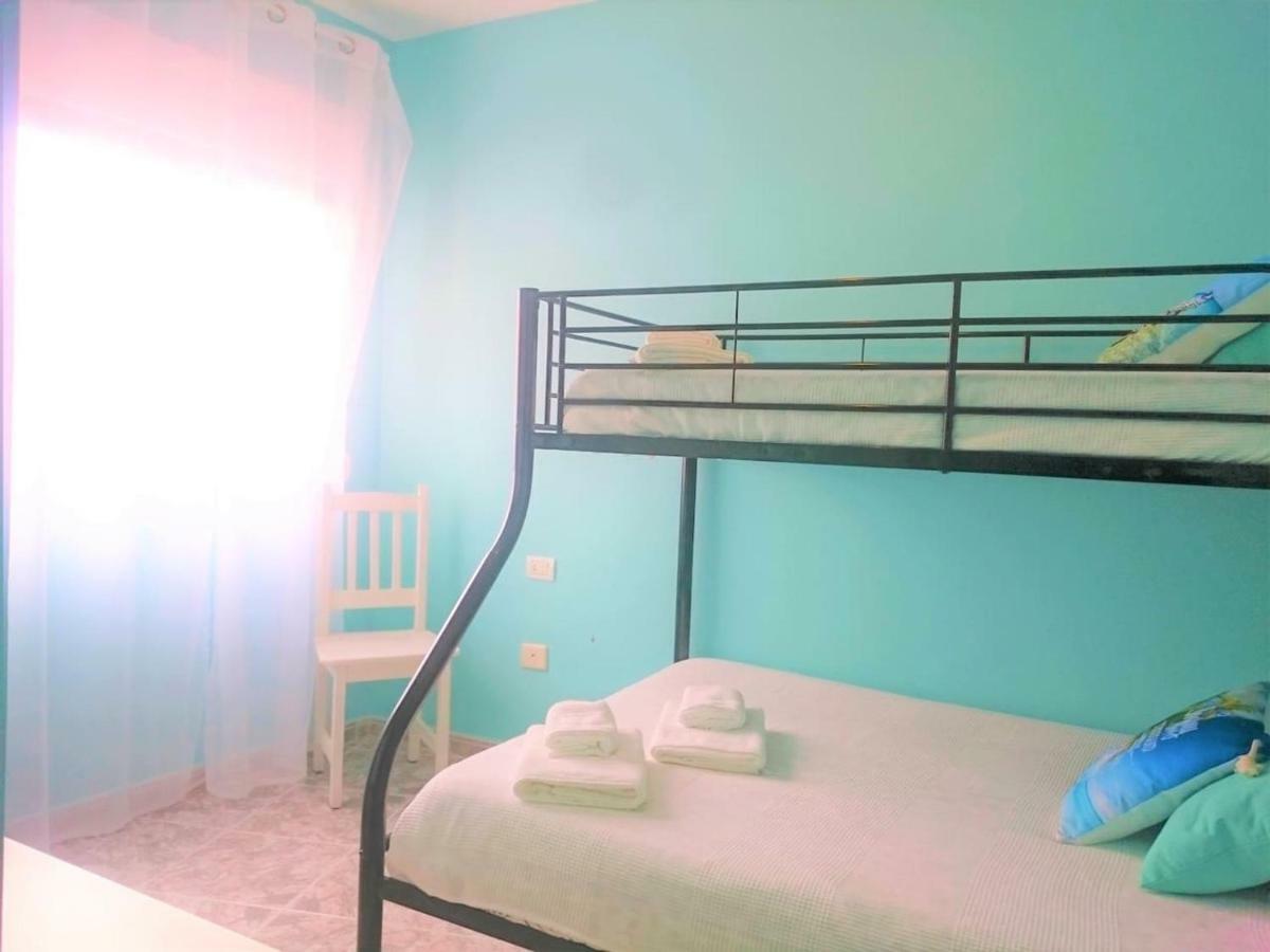 Bright Spacious Apartment, 2 Min Walk From