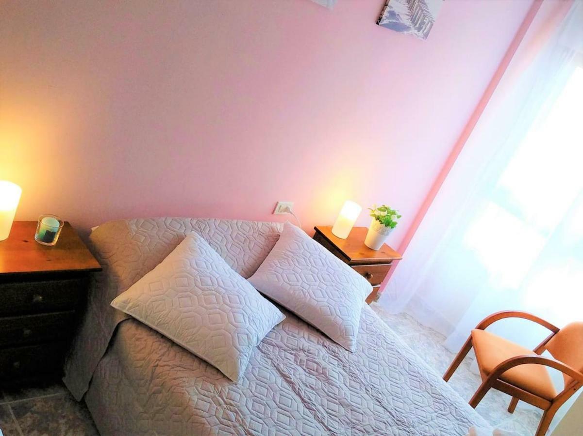 Bright Spacious Apartment, 2 Min Walk From Candelaria