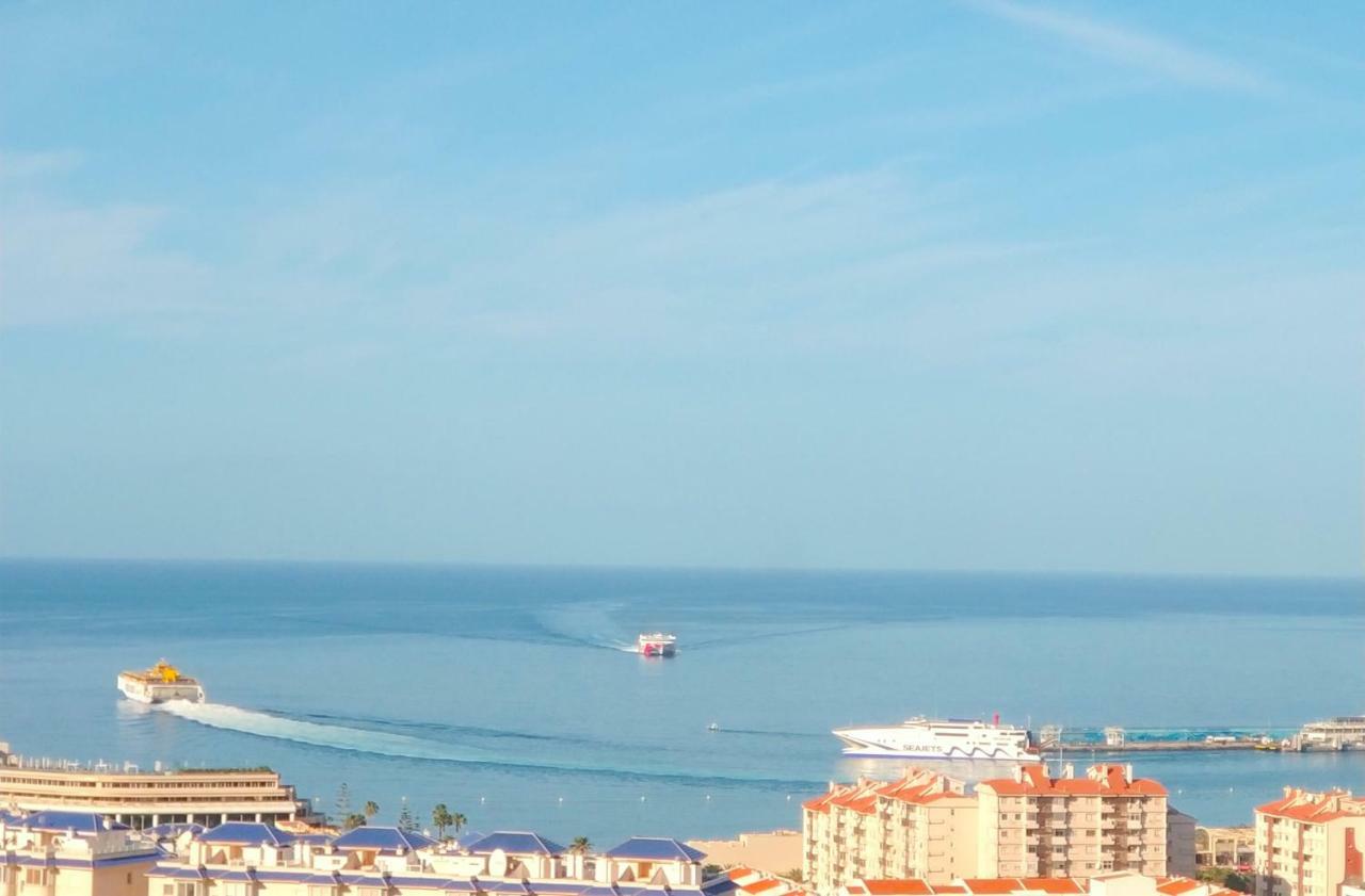 Seaview Port Royal, Cristianos, Heated Pool, Wifi * Los Cristianos (Tenerife)