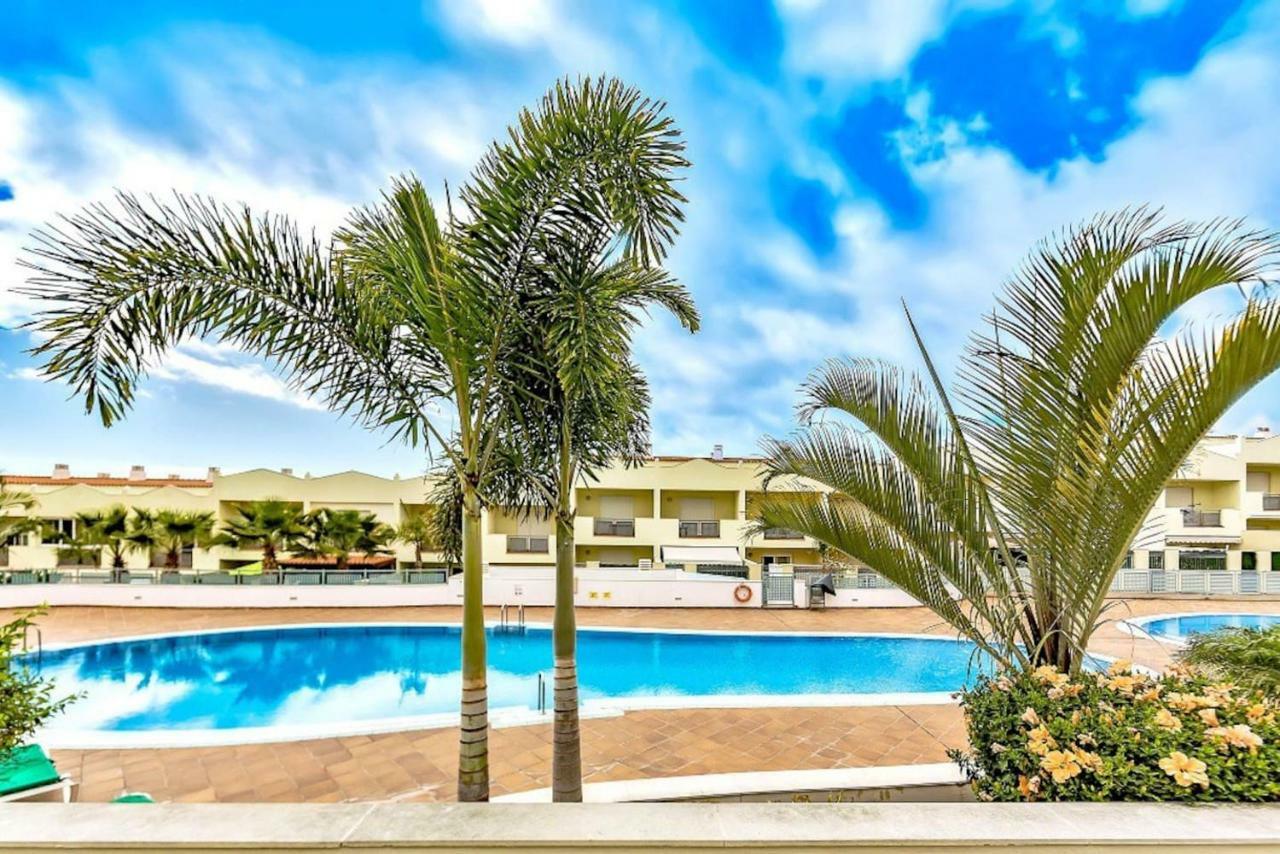 Oasis Fanabe Townhouse *