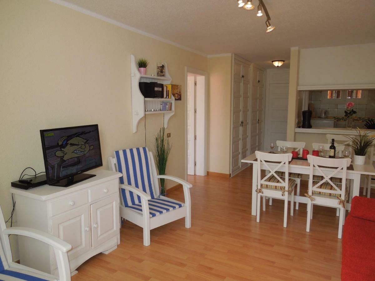 Vistasol, Beach Front With Heated Pool In Parque Santiago 2, Wifi * Playa de las Americas (Tenerife)