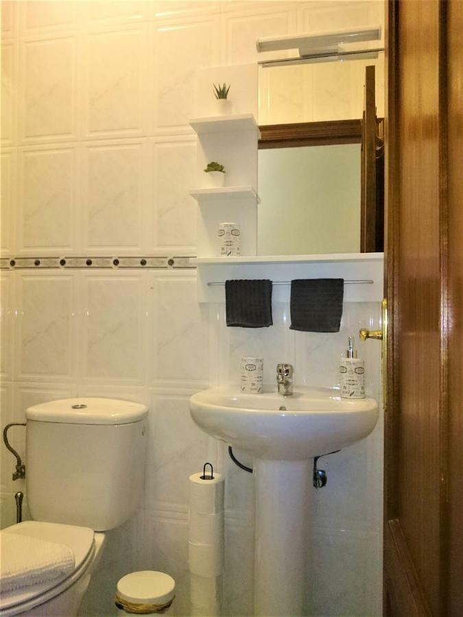 Bright Spacious Apartment, 2 Min Walk From * Candelaria