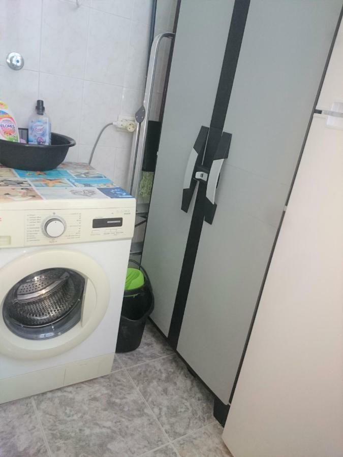 Bright Spacious Apartment, 2 Min Walk From Apartamento