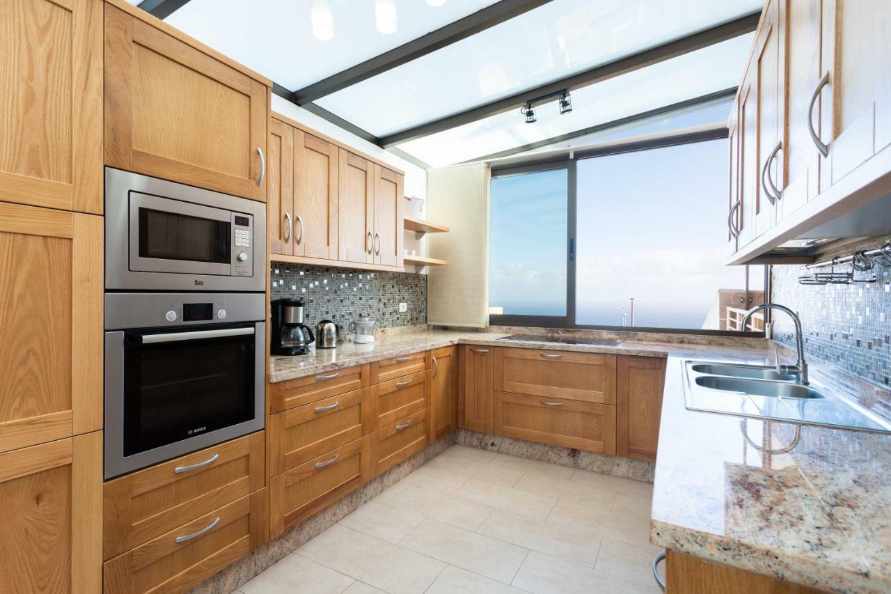 Luminous With Spectacular Views