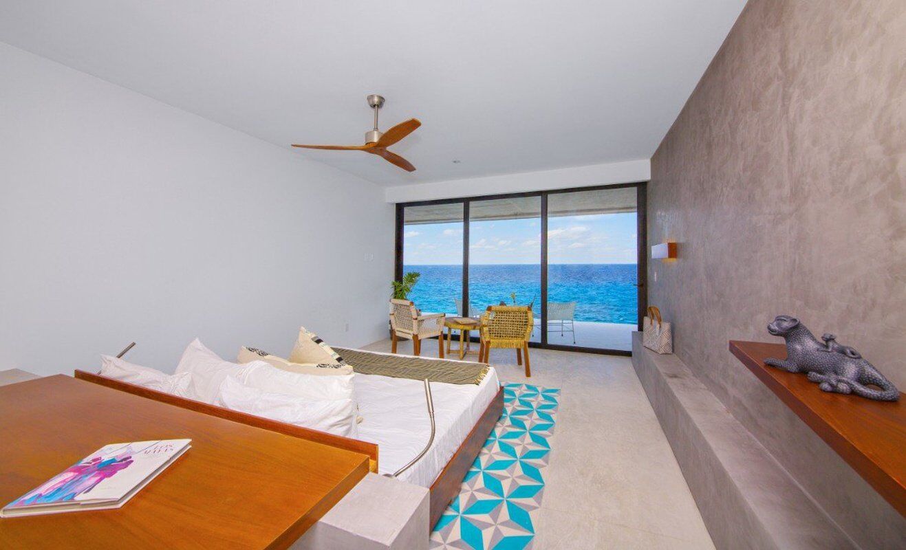 B Unique Hotel 4*